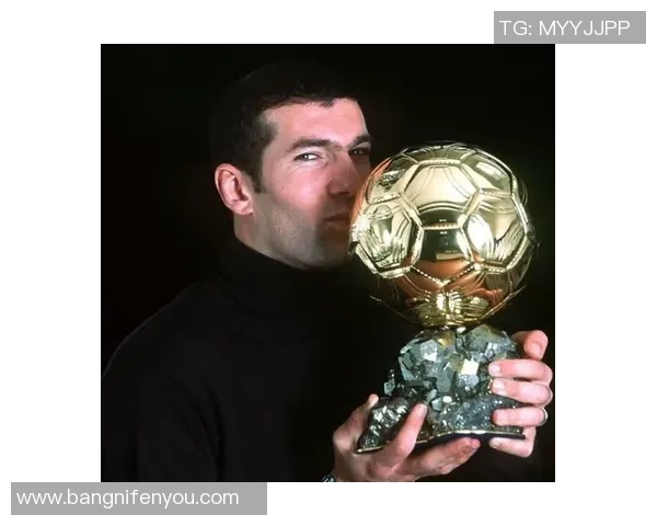 史上最强足球明星到底是谁他的传奇与成就如何影响足坛